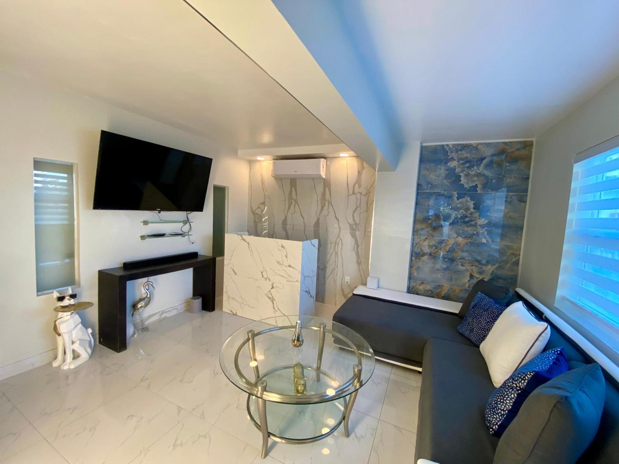 Luxurious Remodeled Direct Waterfront Apartment With Miami Skyline View And Outdoor Terrace Free Parking 5Min Drive To Miami Beach Luaran gambar