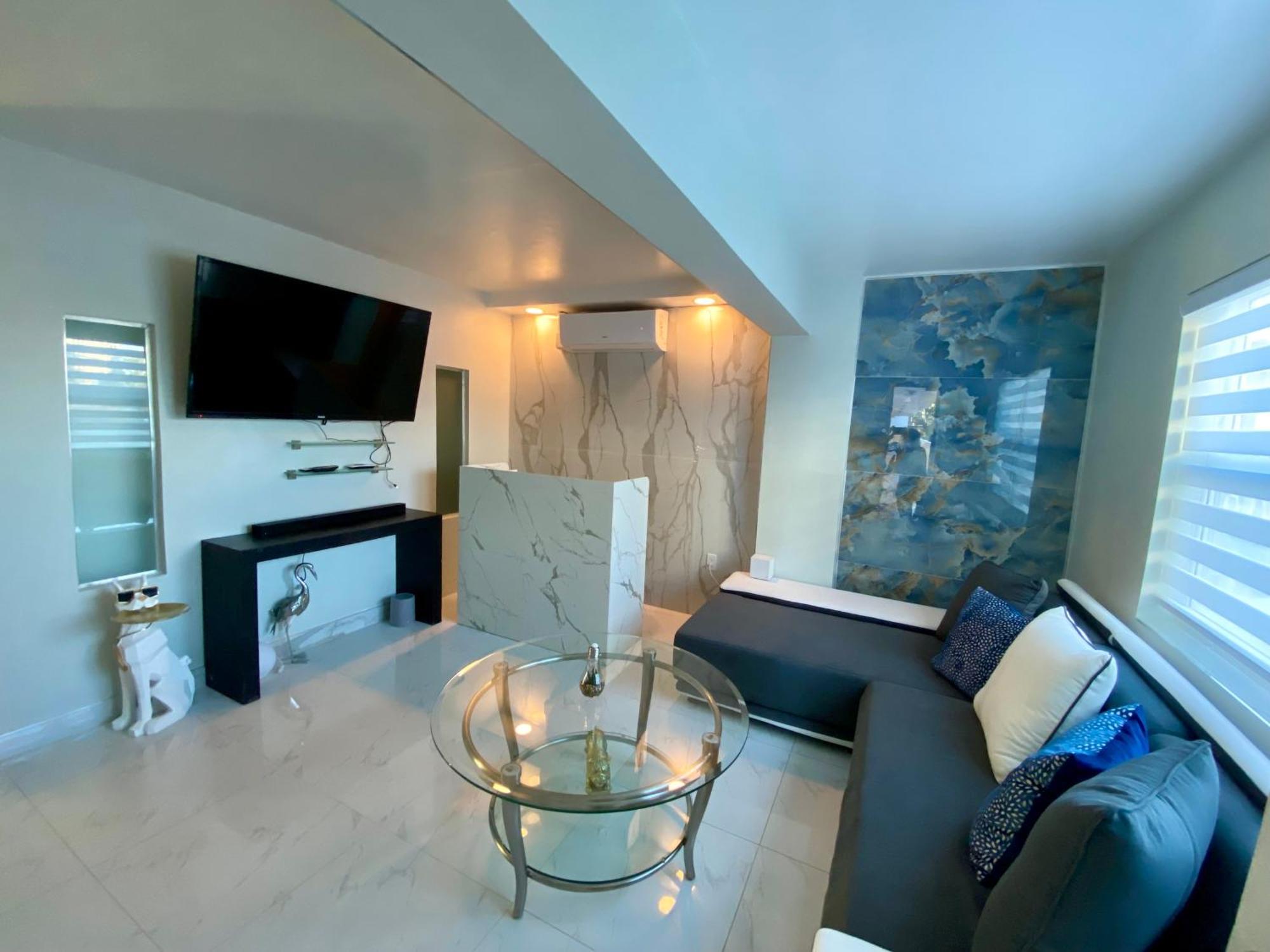 Luxurious Remodeled Direct Waterfront Apartment With Miami Skyline View And Outdoor Terrace Free Parking 5Min Drive To Miami Beach Luaran gambar