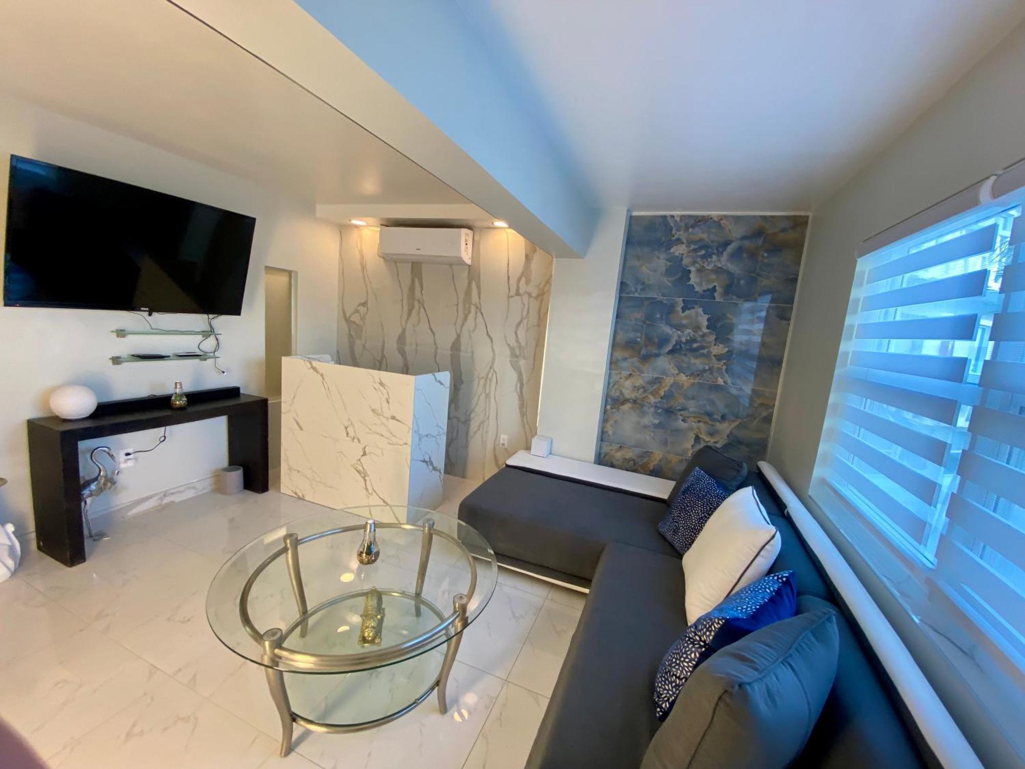 Luxurious Remodeled Direct Waterfront Apartment With Miami Skyline View And Outdoor Terrace Free Parking 5Min Drive To Miami Beach Luaran gambar