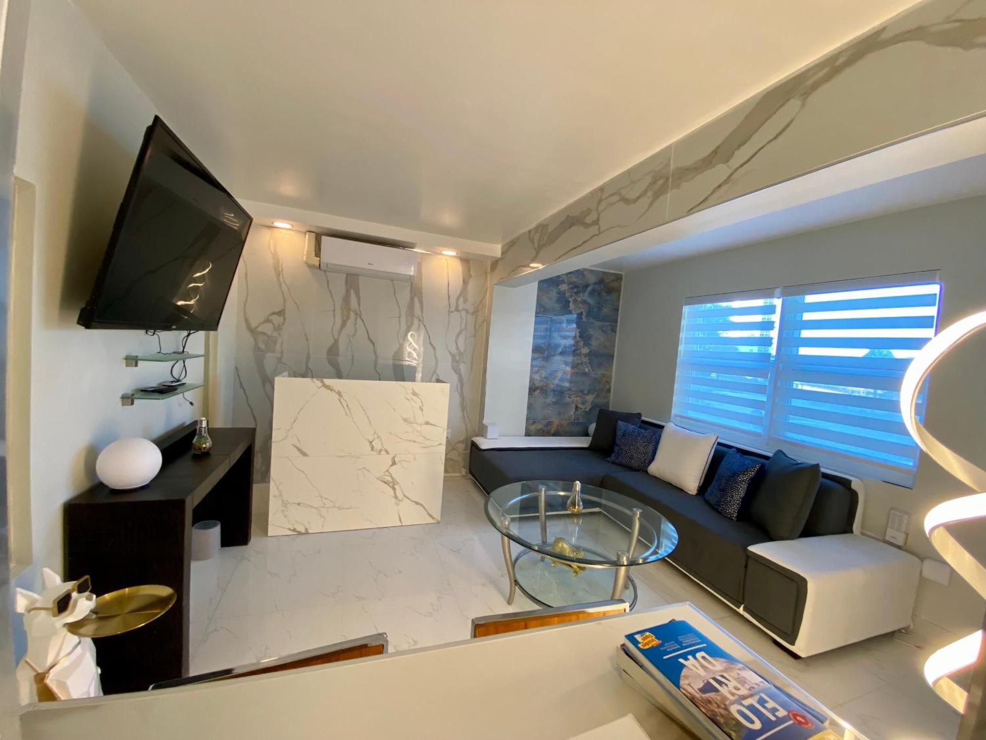 Luxurious Remodeled Direct Waterfront Apartment With Miami Skyline View And Outdoor Terrace Free Parking 5Min Drive To Miami Beach Luaran gambar