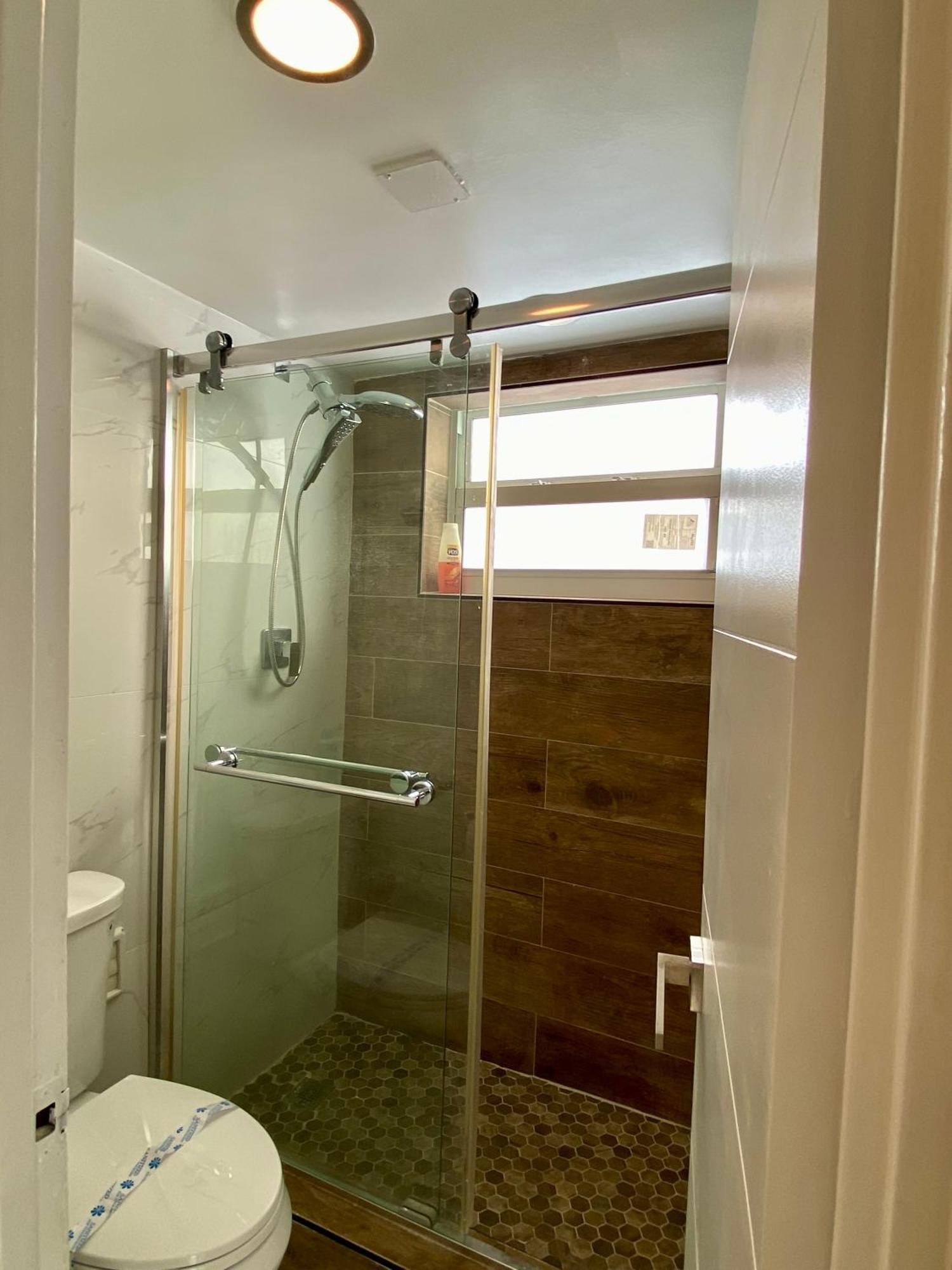 Luxurious Remodeled Direct Waterfront Apartment With Miami Skyline View And Outdoor Terrace Free Parking 5Min Drive To Miami Beach Luaran gambar